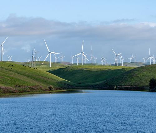 贝瑟尼水库的照片, which is the preferred alignment of the proposed 三角洲交通工具 Project.  Photo courtesy of the California Department of Water 资源.